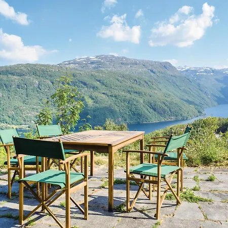 Awesome In With House A Mountain View Holiday home