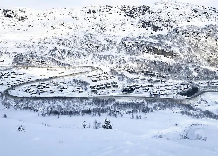 Four-bedroom In Сasa de vacaciones Røldal