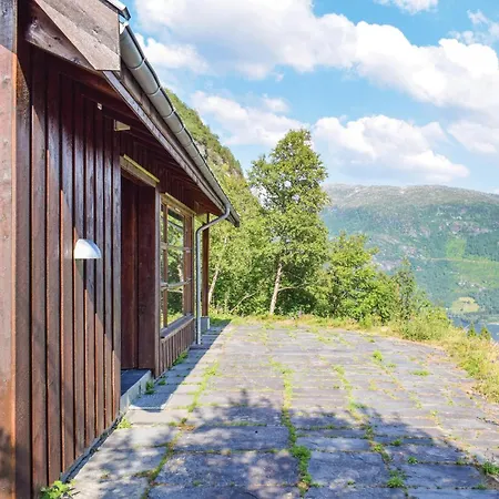 Hébergement de vacances Four-bedroom In *